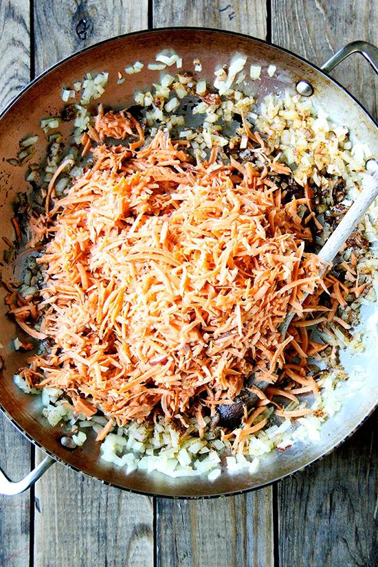 红薯玉米煎饼 图片源自alexandracooks.com