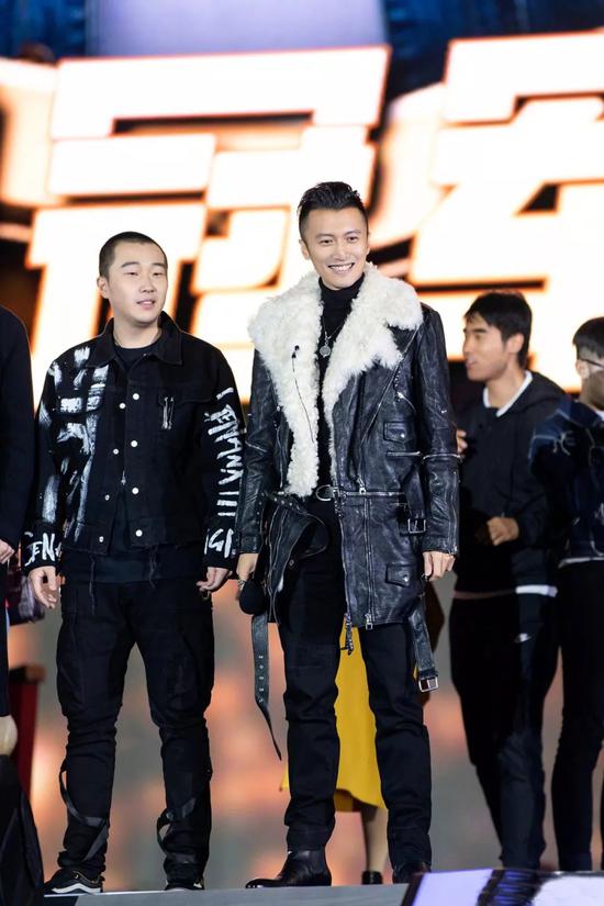 谢霆锋陈伟霆皮夹克造型哪个帅到了你