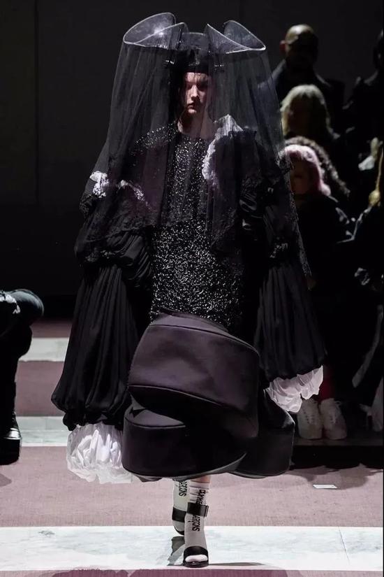 暗黑|山本耀司|川久保玲_新浪时尚_新浪网