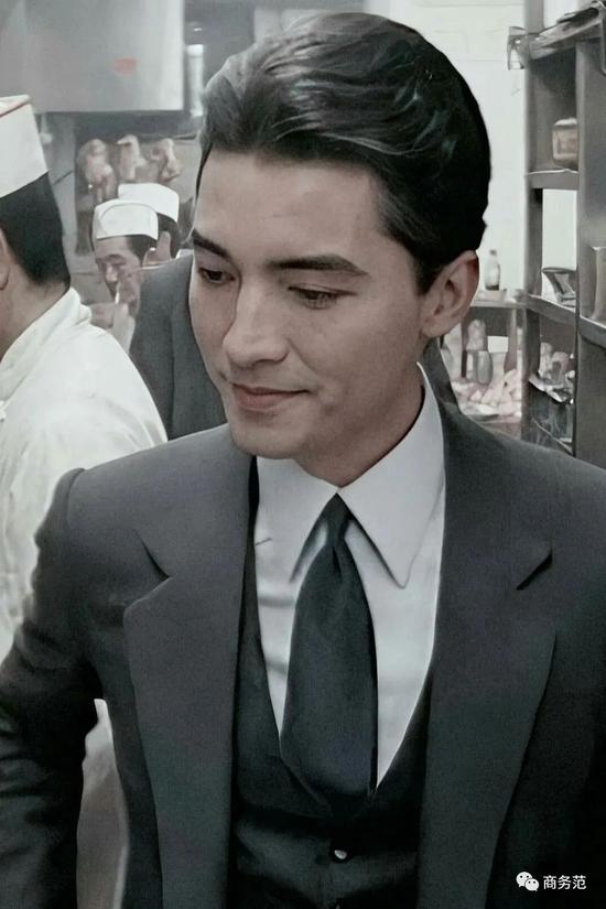 尊龙曾是亚洲第一美男出身悲惨却浑身贵族气质