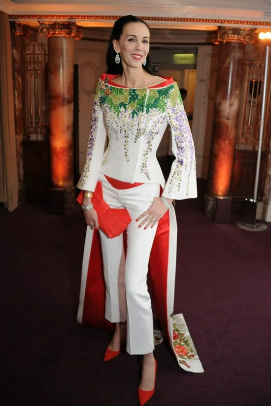 设计师 L’Wren Scott 穿着自己设计的2014 年春季系列新品参加了颁奖典礼