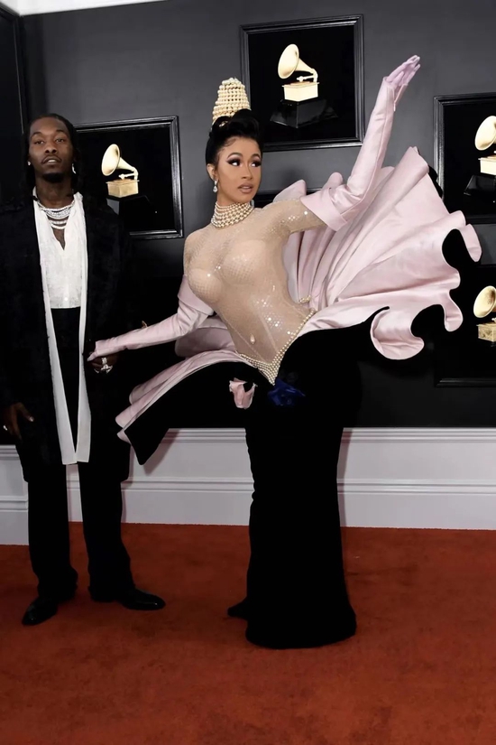 Cardi B in a seashell gown by Manfred Thierry Mugler