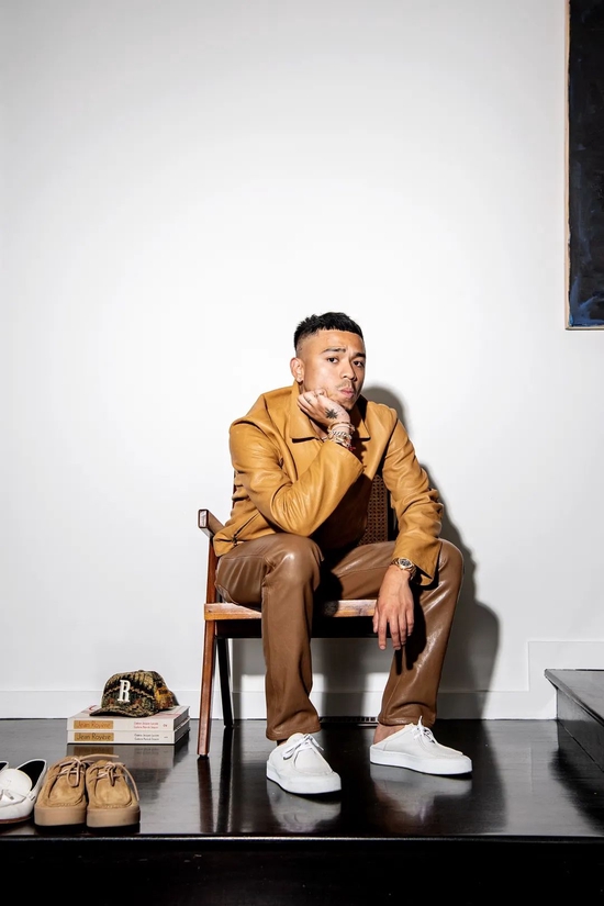  Rhuigi Villaseñor
