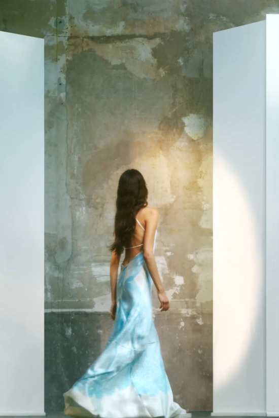  Victoria Beckham 2022春夏系列