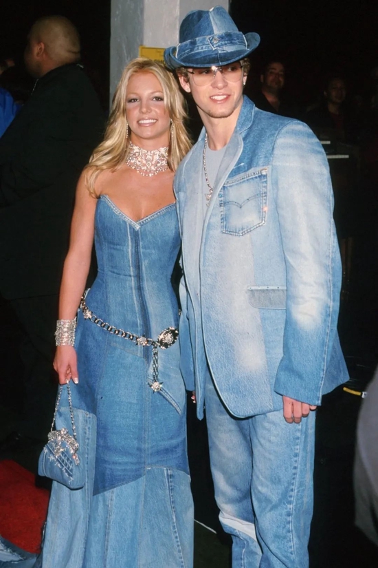 Britney Spears & Justin Timberlake 2001 VMA