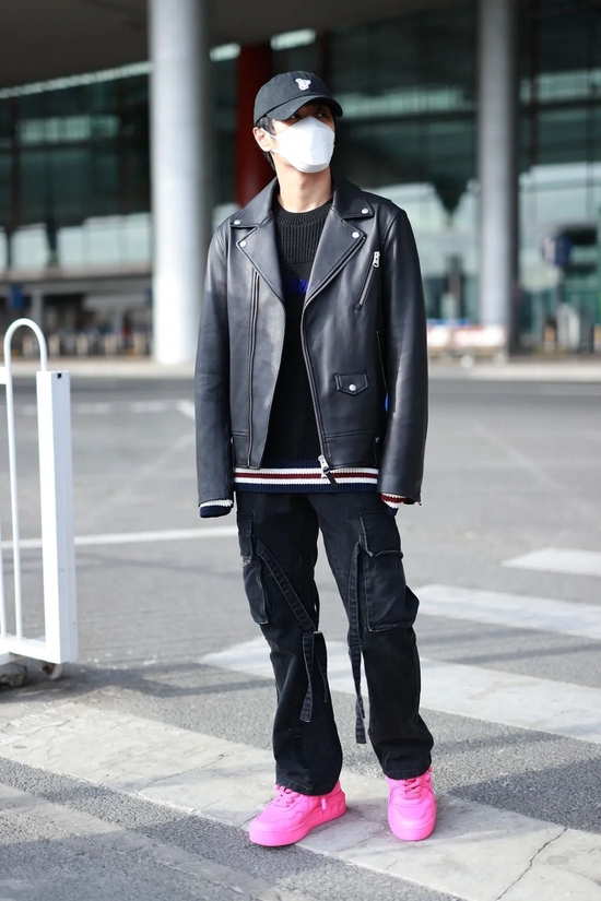 男星街拍威廉出席前女友婚礼甜茶和小李子一起泡吧