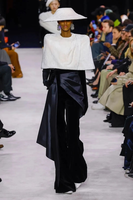BALMAIN 2023 FALL WINTER COLLECTION