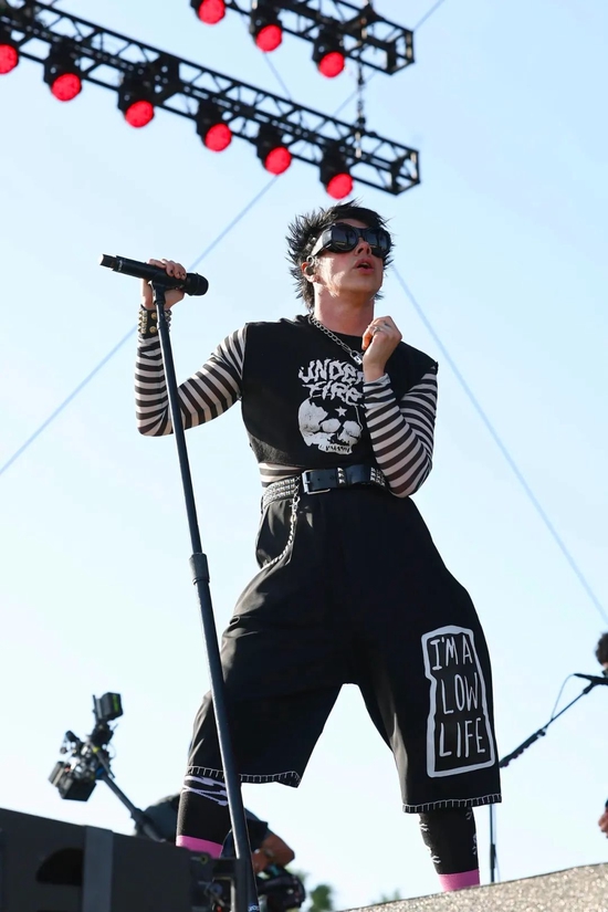  Yungblud / Via VOGUE