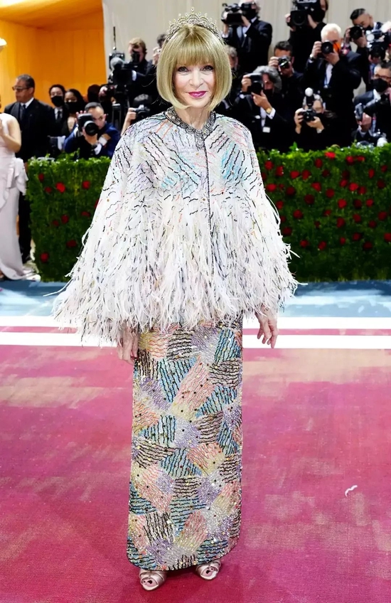 Anna Wintour演绎 Chanel 礼服