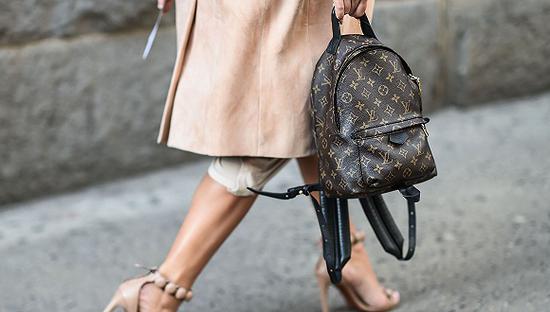 Louis Vuitton双肩包 图片来源：Harper‘s Bazaar