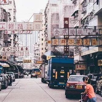 那便是被称为香港“贫民窟”的深水埗（甚至还穷过天水围）。