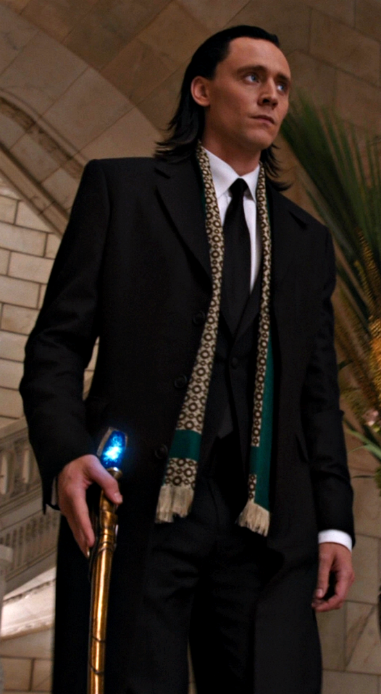 男神洛基帅气回归他的戏外穿搭才叫人大呼有颜任性