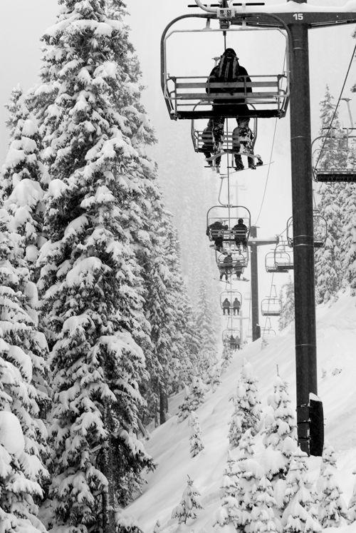亚克力滑雪场 图片来源自skinet.com