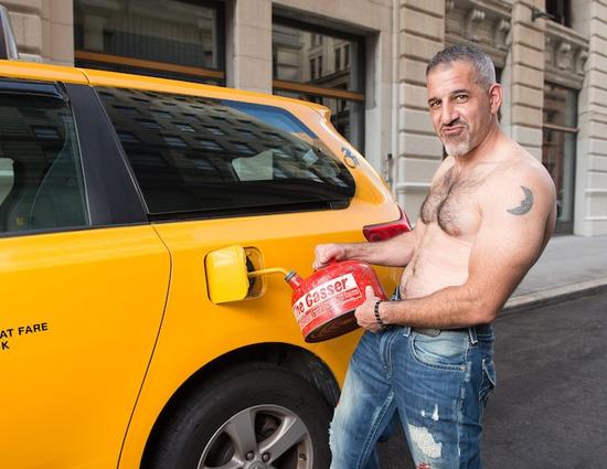 图片来源：Longshorts、纽约出租车日历官网
