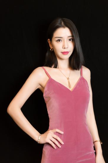 李毓芬参加ELLE盛典