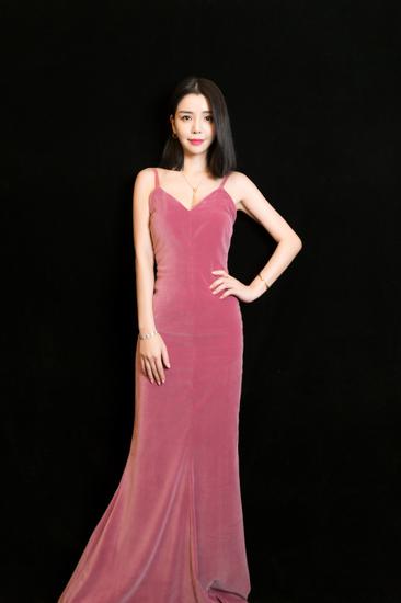 李毓芬迷人魅力