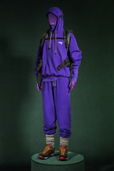 著名登山家丹增·诺尔盖 (tenzing norgay) 在1953 年首次登顶珠峰时