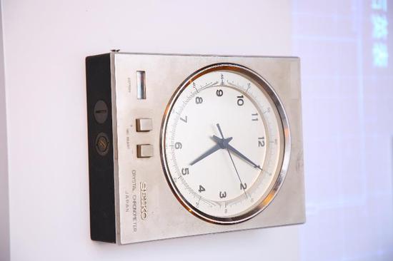 爱普生制造的世界上第一块石英钟