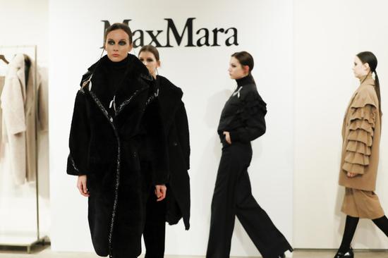 远洋冒险肆意驰骋与关晓彤魏大勋一同领略maxmara2020秋冬浪漫航程