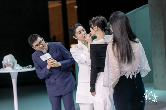彩棠争青系列发布 让世界看见中国妆的魅力