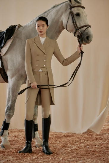 爱跃马aym打造复古时髦的专业马术服装品牌