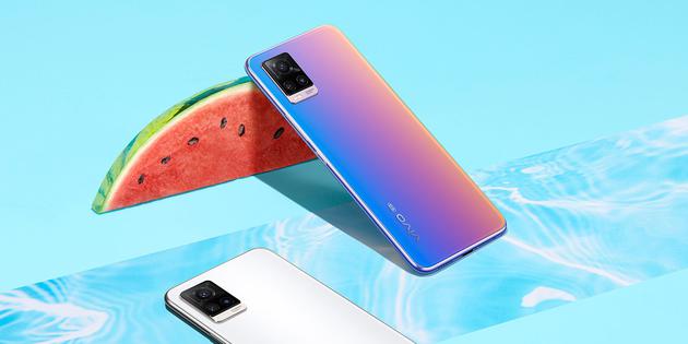 vivo S7超豪华代言阵容!LISA和刘昊然示范自拍姿势 这也太可了!