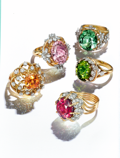 　　五款Tiffany &Co.蒂芙尼Schlumberger 高级珠宝系列鸡尾酒戒指 铂金及18K黄金镶嵌钻石、绿碧玺、橄榄石、锰铝榴石、摩根石及红碧玺