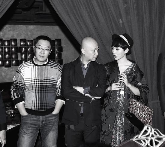 从左至右:马向群,蔡明,王紫菲