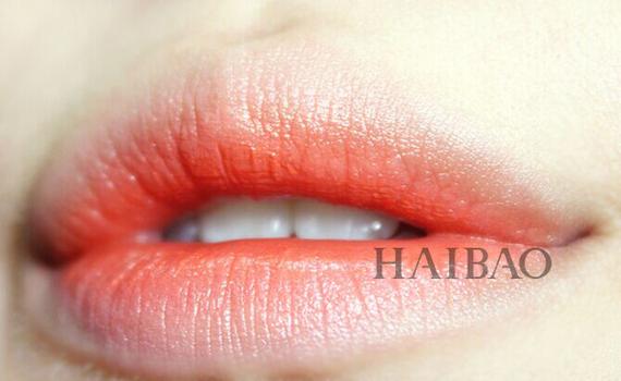 渐变唇-图片来自ooaooahello