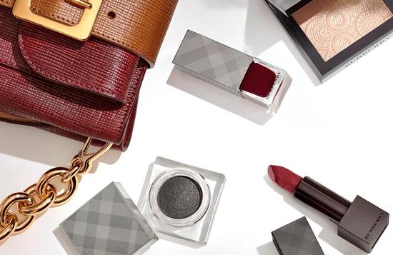 Burberry Pop Up美妆店于东京开幕 手机新浪网