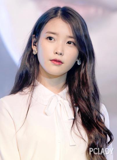 iu妹纸长发自然披散