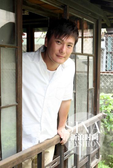 张信哲被视为quot信仰quot的情歌王子到底该怎么穿