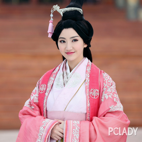 班淑传奇景甜妆容