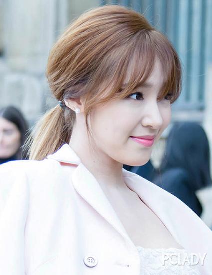 tiffany空气刘海加松散的低扎发