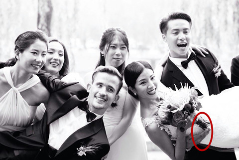 快看 你们的老公跟女星合影都用"绅士手"|细节|绅