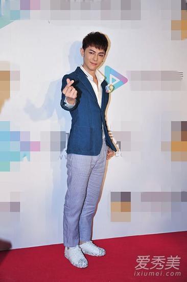 汪东城亮相红毯