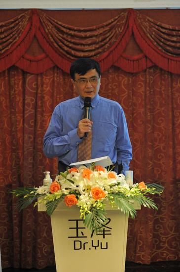 瑞金医院的皮肤科主任郑捷教授