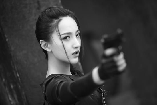 《执念师2》热播 艾晓琪变身"中国版劳拉"