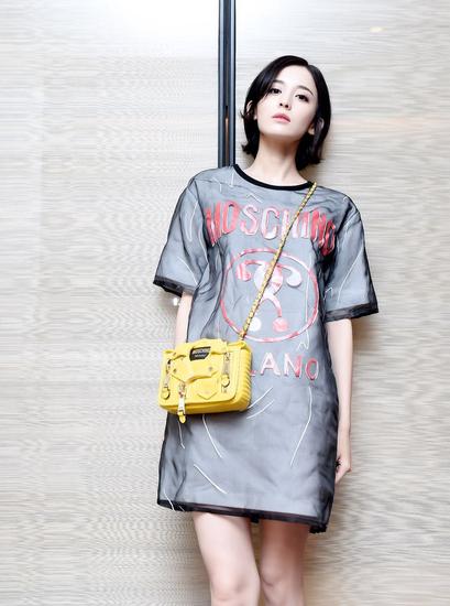 moschino 机车包已俘虏一众女明星和时尚名人的心