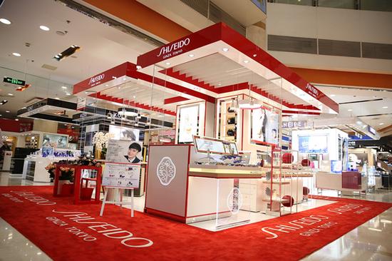 一期一会",意为"珍惜人与人之间的每一次相见的时刻"在全新资生堂专柜