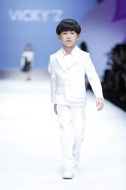 VICKY’Z-许馨尹亲子装发布会（2017/2018FW)