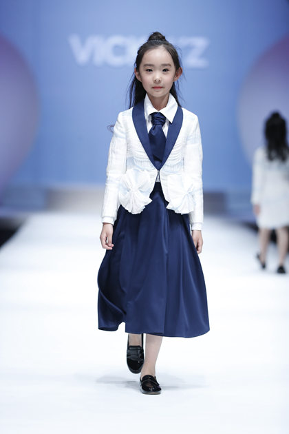 VICKY’Z-许馨尹亲子装发布会（2017/2018FW)