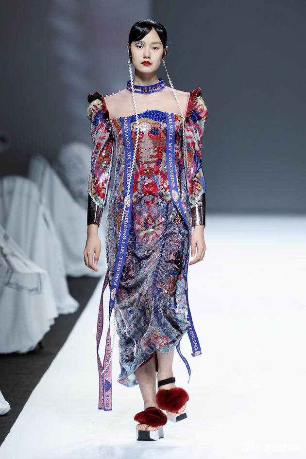 密扇2017秋冬系列坤旦登场再唱一曲髦儿戏