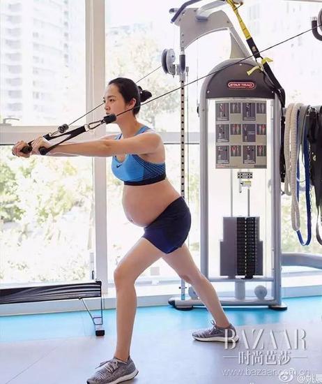 ella怀孕9月跳热舞身材火辣不愧地表最强孕妇