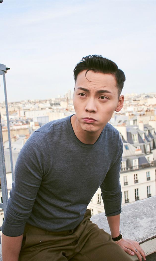 明星爱大牌陈伟霆巴黎上演正装诱惑让人着迷