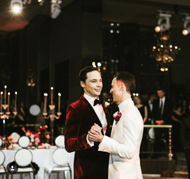 "谢耳朵"结婚现场图曝光 二人红白配跳首支舞