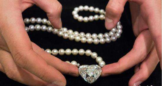 名为“传奇”的心形钻石