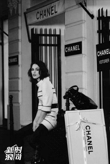 英伦玫瑰凯拉奈特莉为chanel拍摄的黑白广告大片