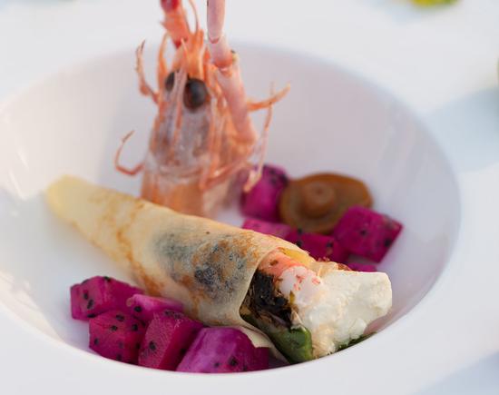 加州駅 Cali Station by Brick&Wood