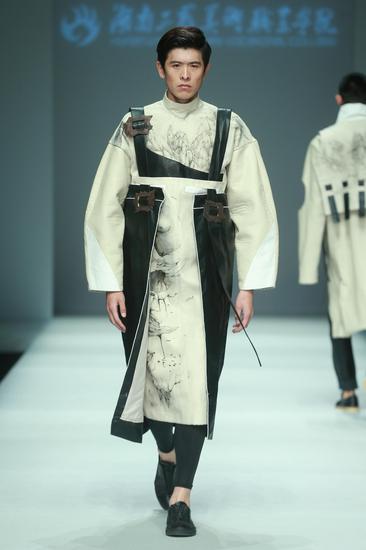 伍素芳、王又敏、颜巧2